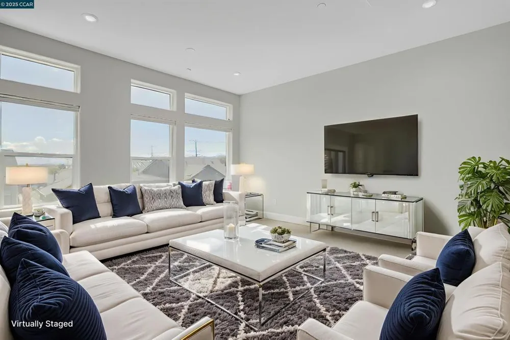 210 Waters Park Cir #304 San Mateo, CA 94403