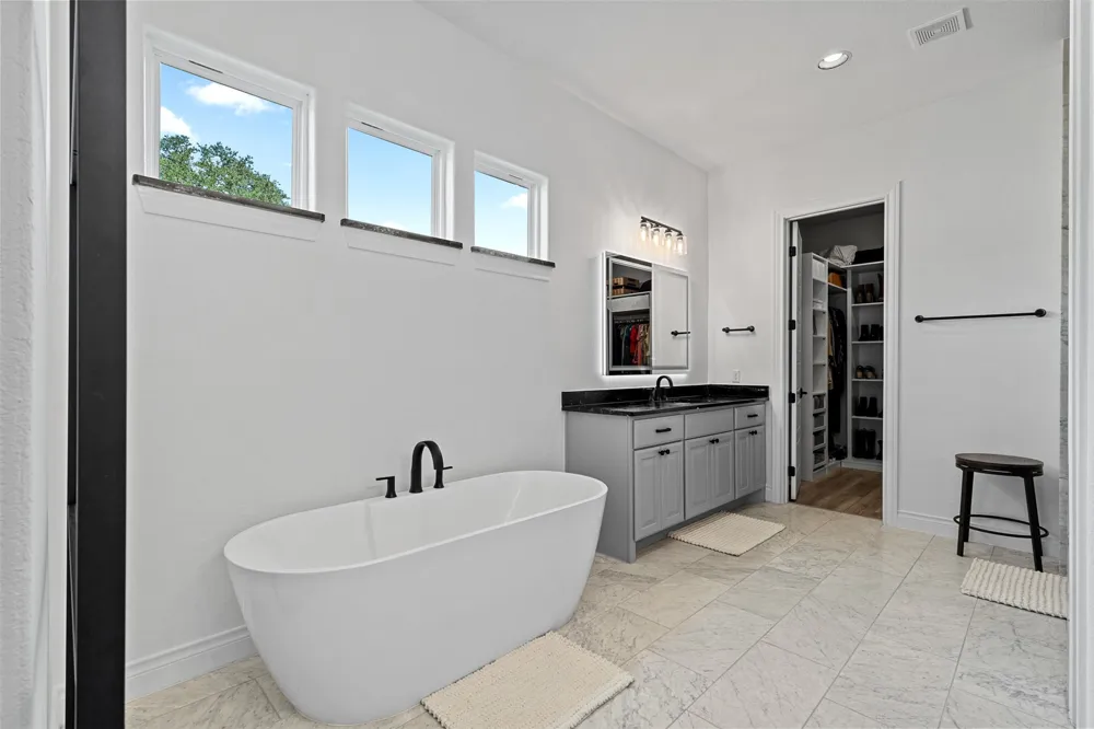 109 Star Thistle Trail Georgetown, TX 78628