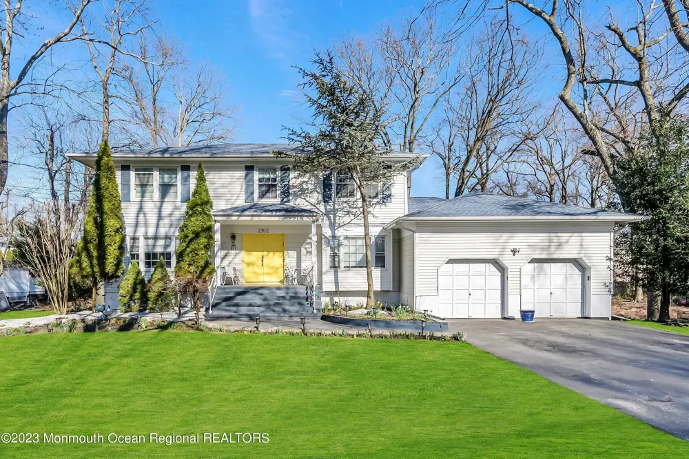 2912 Logan Road Oakhurst, NJ 07755