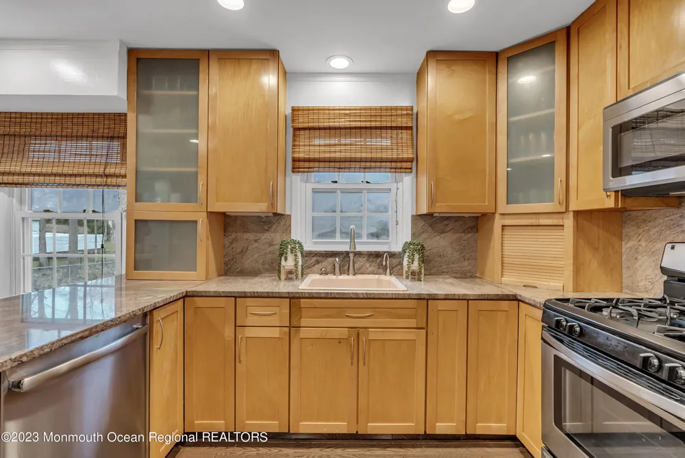 2912 Logan Road Oakhurst, NJ 07755