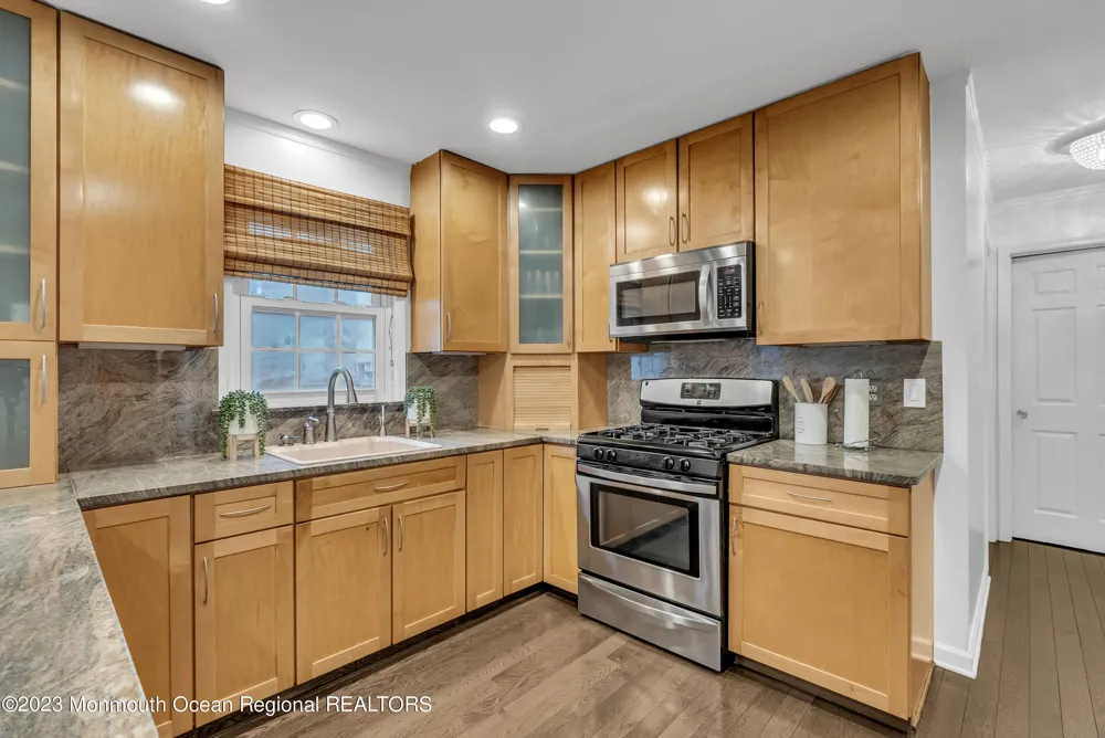 2912 Logan Road Oakhurst, NJ 07755