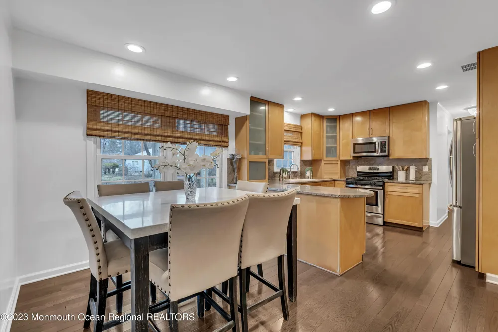 2912 Logan Road Oakhurst, NJ 07755