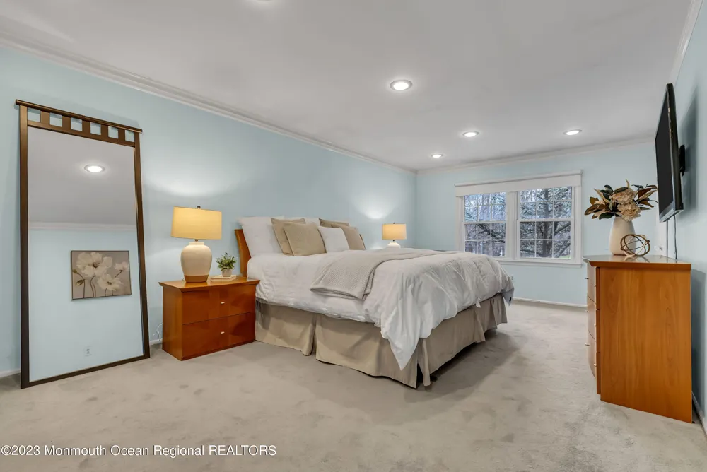 2912 Logan Road Oakhurst, NJ 07755