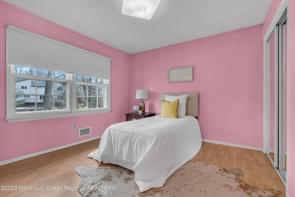 2912 Logan Road Oakhurst, NJ 07755
