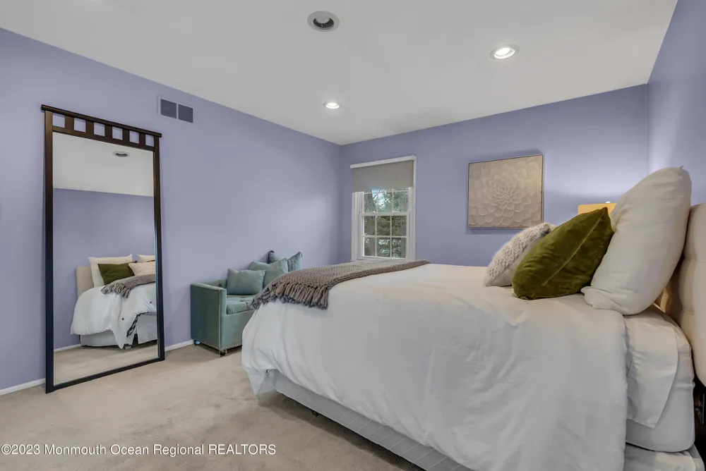 2912 Logan Road Oakhurst, NJ 07755