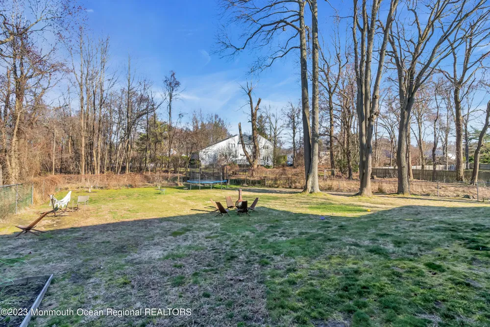 2912 Logan Road Oakhurst, NJ 07755