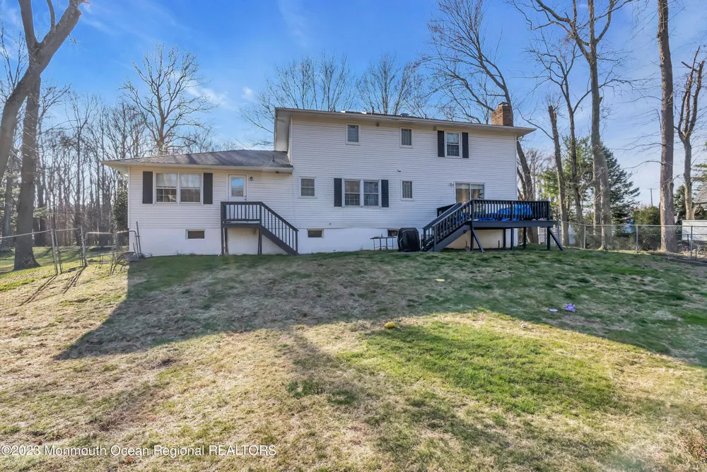 2912 Logan Road Oakhurst, NJ 07755