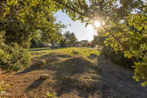 E Ojai Avenue