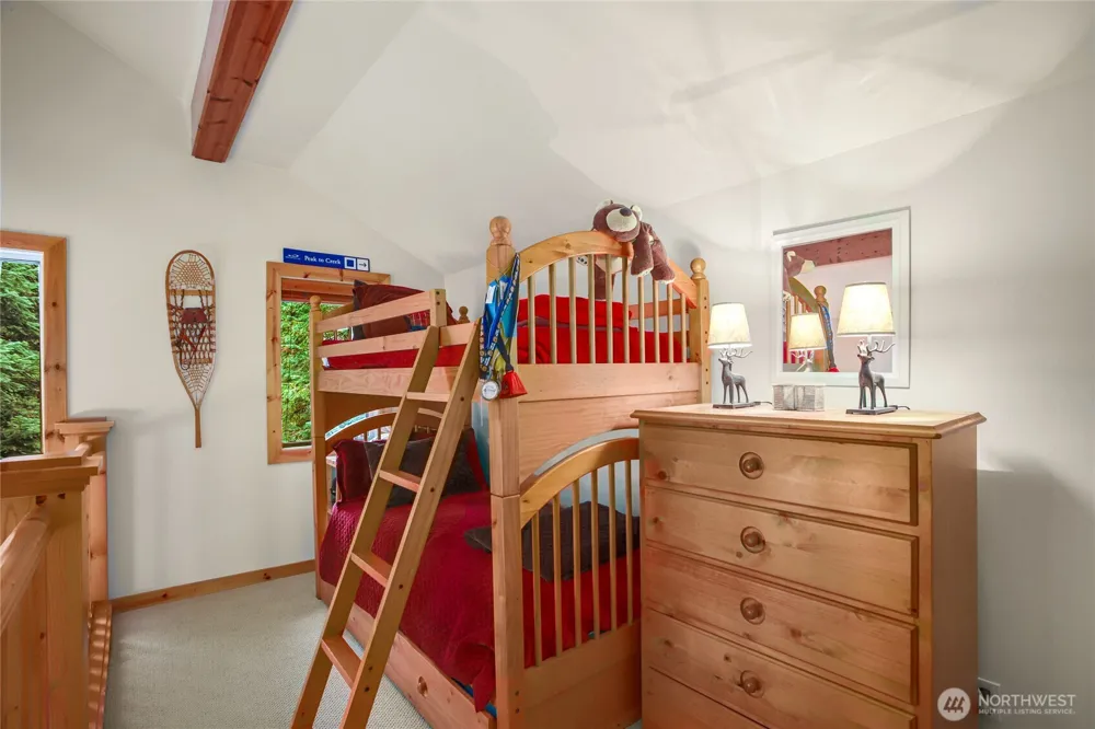 22 Alpental Street Snoqualmie Pass, WA 98068