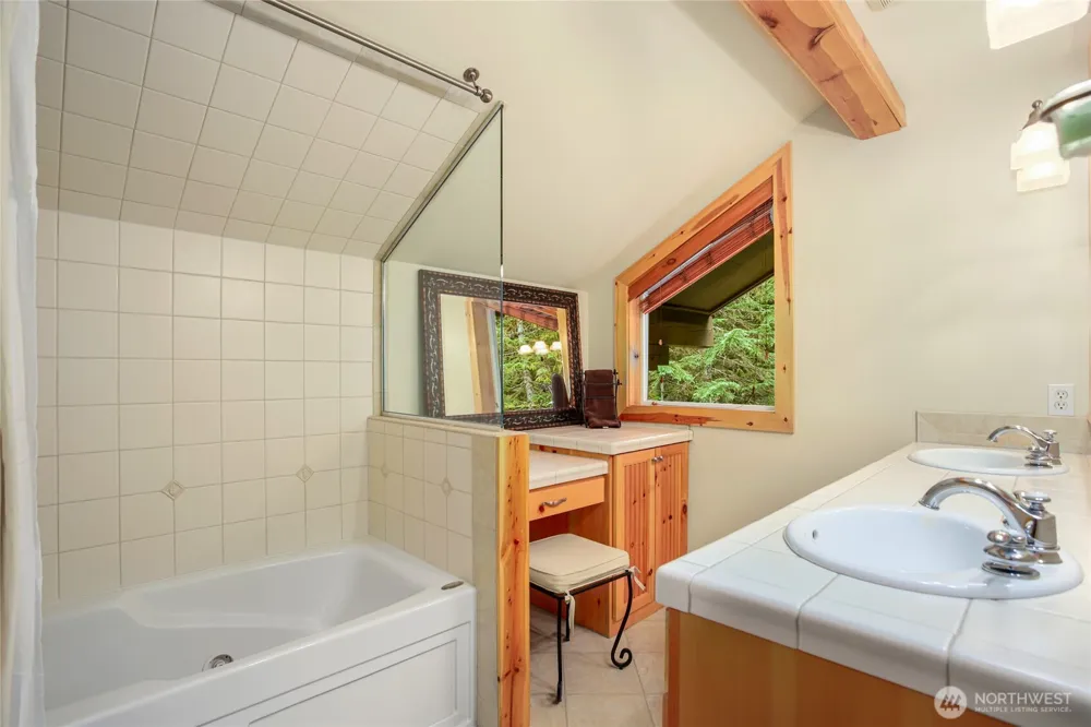 22 Alpental Street Snoqualmie Pass, WA 98068