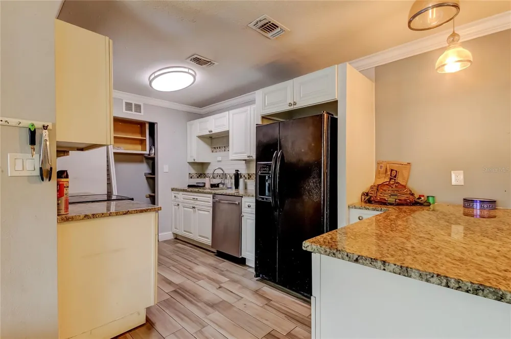 4532 DEVONSHIRE ROAD Tampa, FL 33634