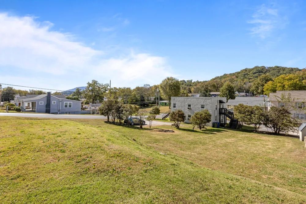 9 Sawyer Street Chattanooga, TN 37405