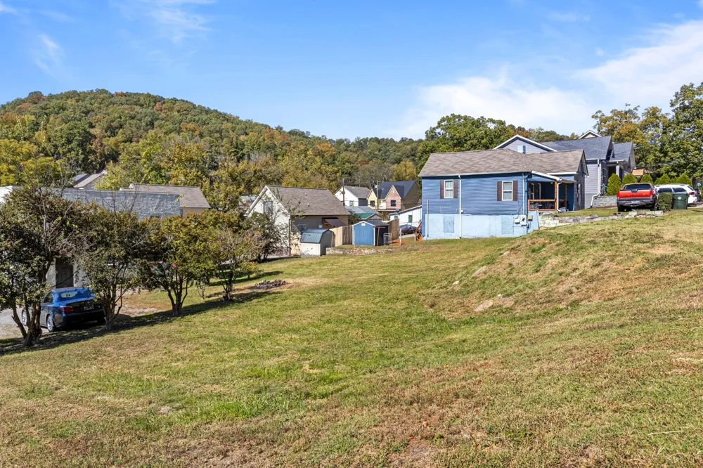 9 Sawyer Street Chattanooga, TN 37405