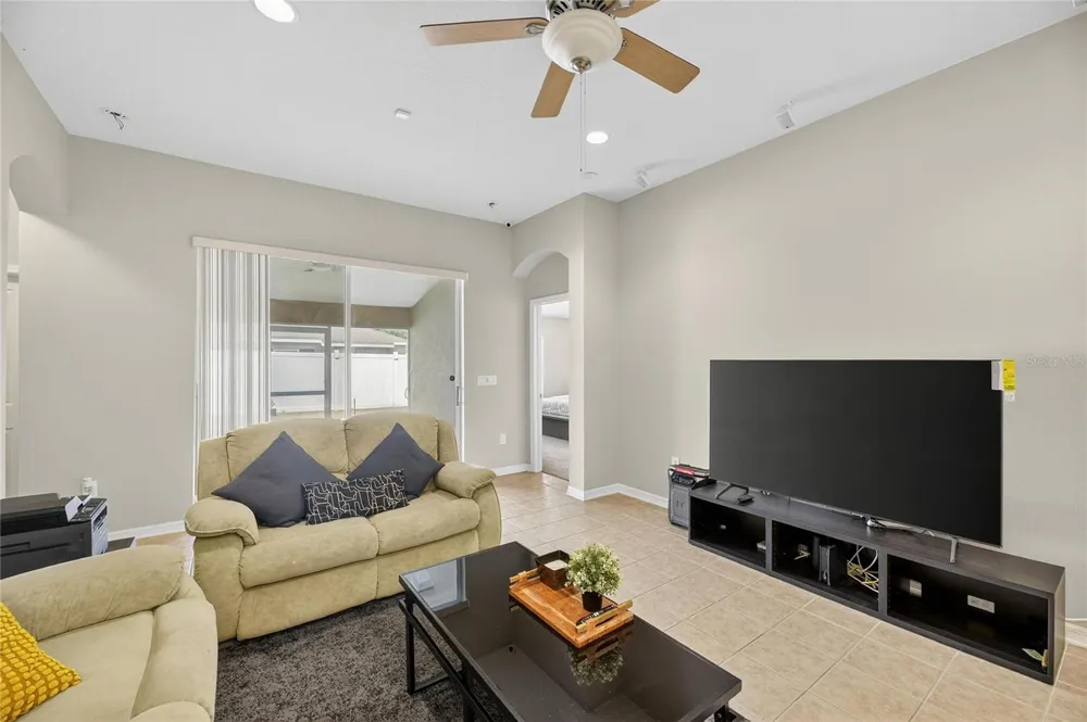 424 DOWN PINE DRIVE Seffner, FL 33584