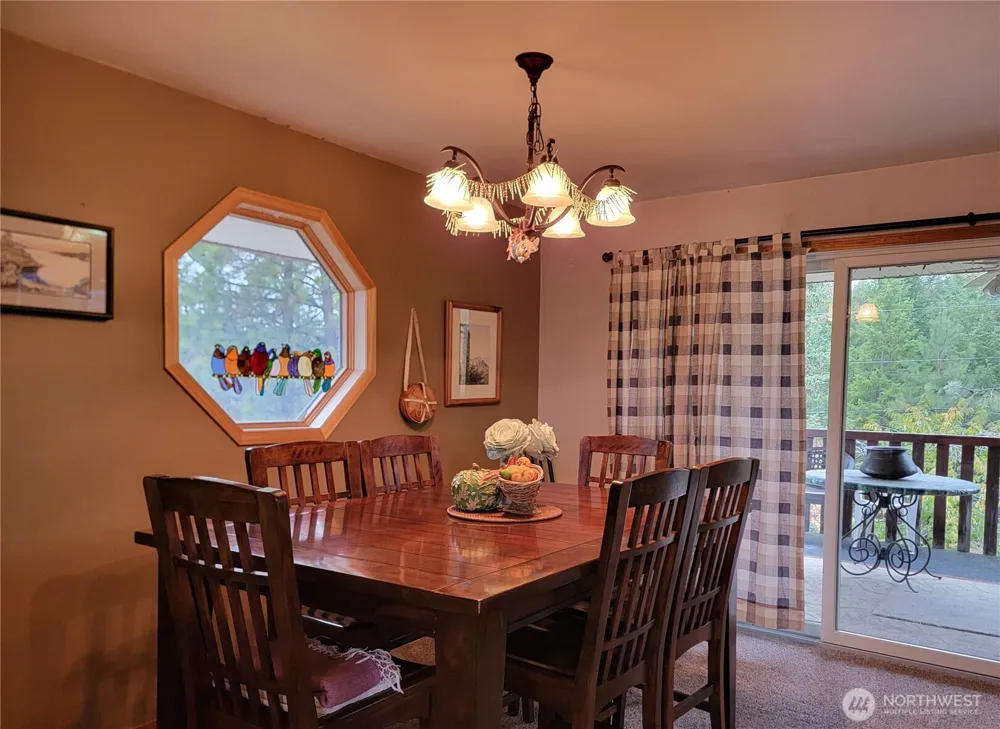 55 Gold Mountain Road Republic, WA 99166