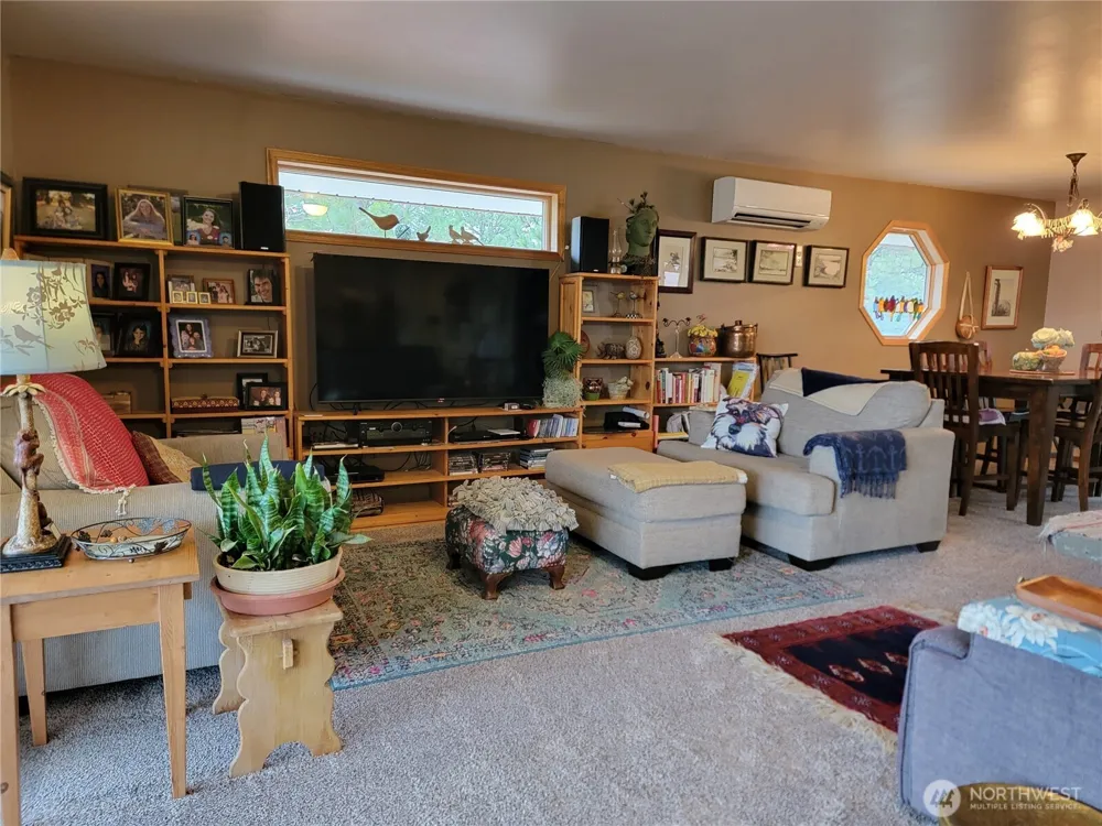 55 Gold Mountain Road Republic, WA 99166