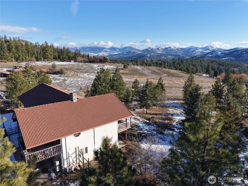 55 Gold Mountain Road Republic, WA 99166