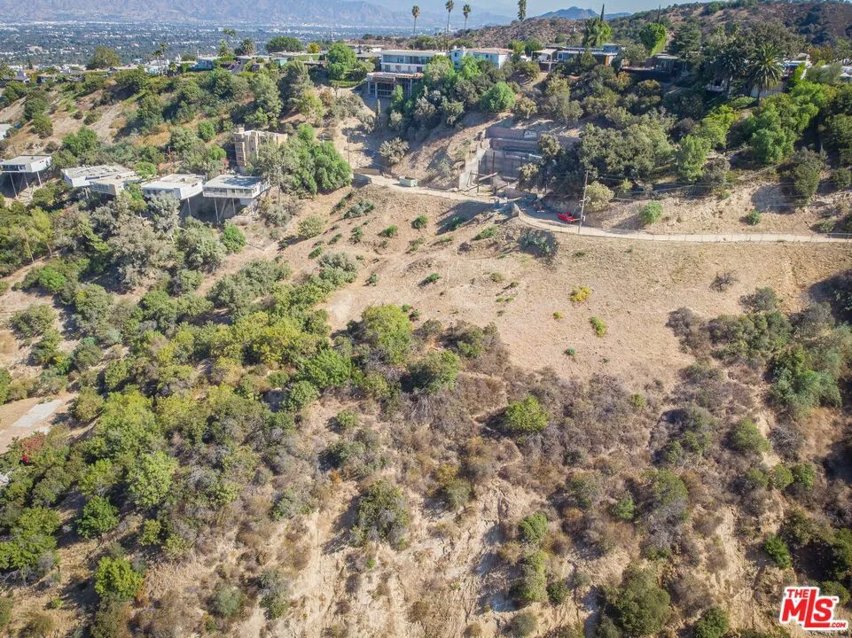 3557 Oakfield Sherman Oaks, CA 91423