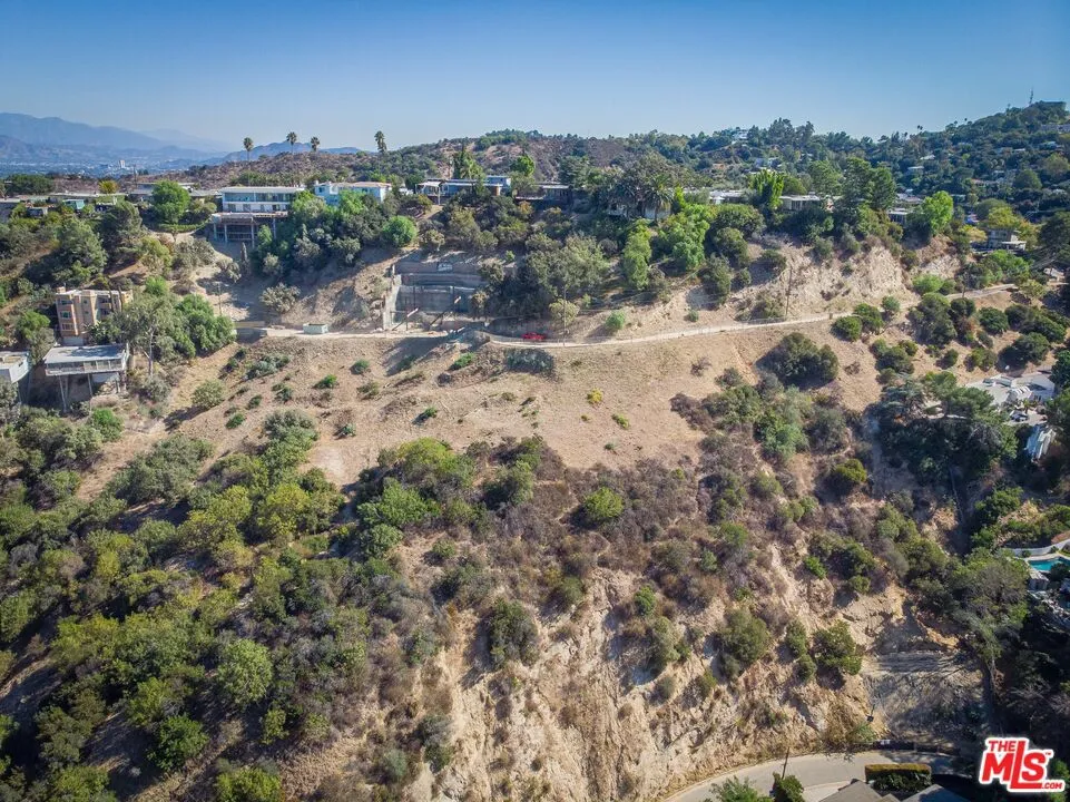 3557 Oakfield Sherman Oaks, CA 91423