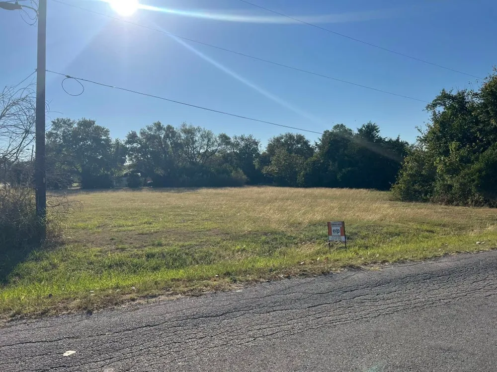 1 W Bell Street Bartlett, TX 76511