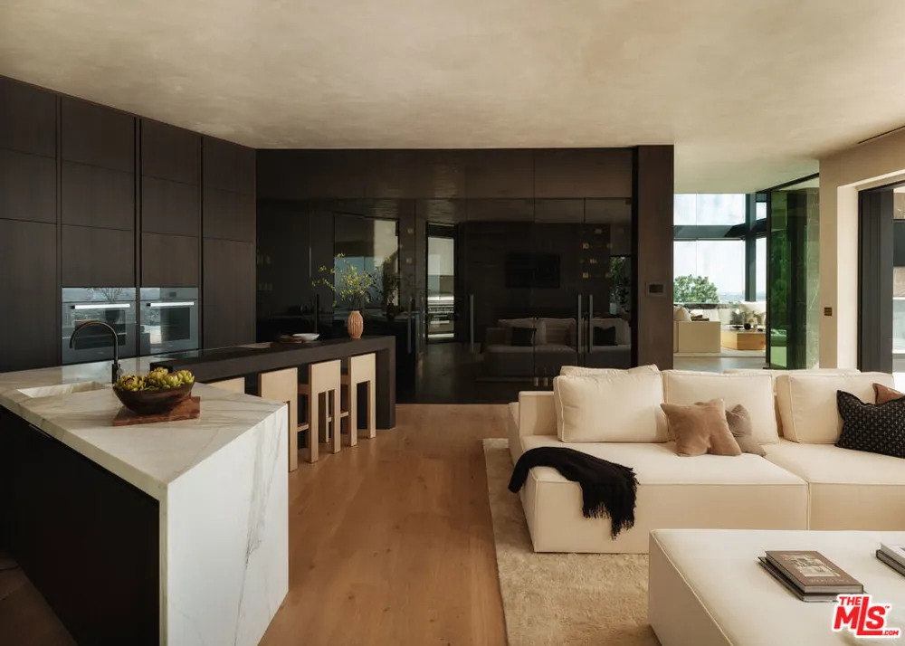 9126 Cordell Drive Los Angeles, CA 90069