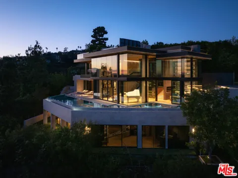 9126 Cordell Drive