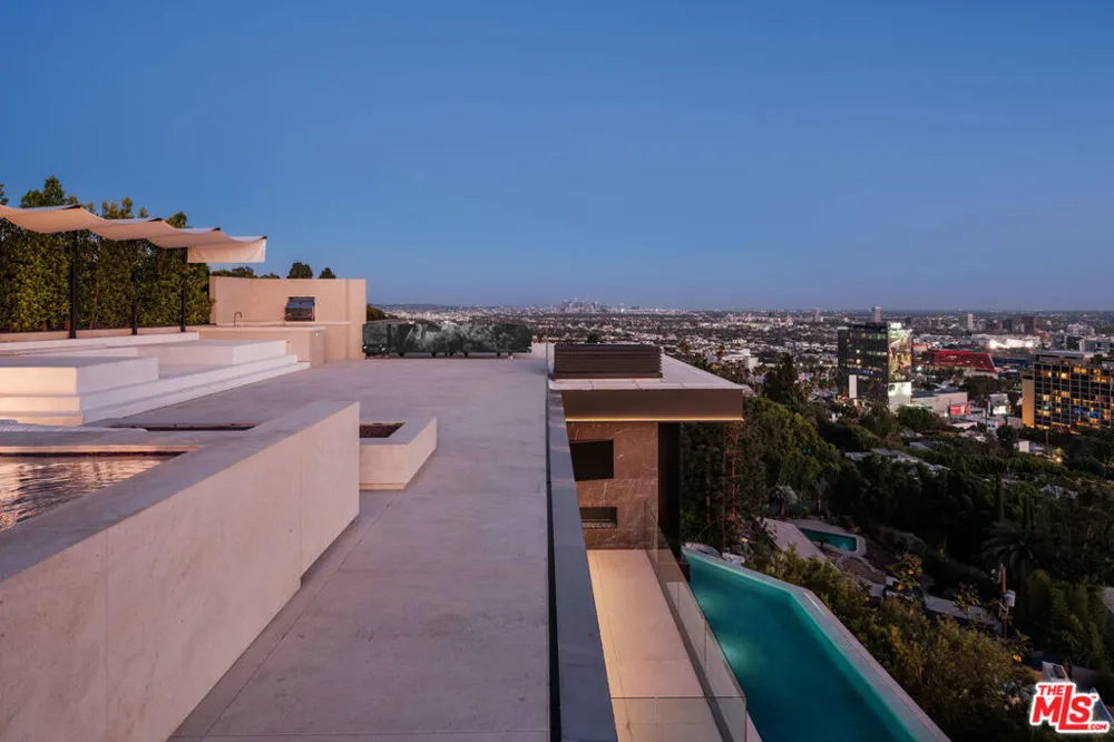 9126 Cordell Drive Los Angeles, CA 90069