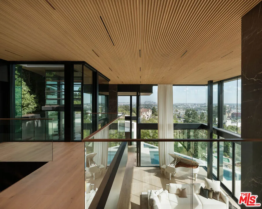 9126 Cordell Drive Los Angeles, CA 90069