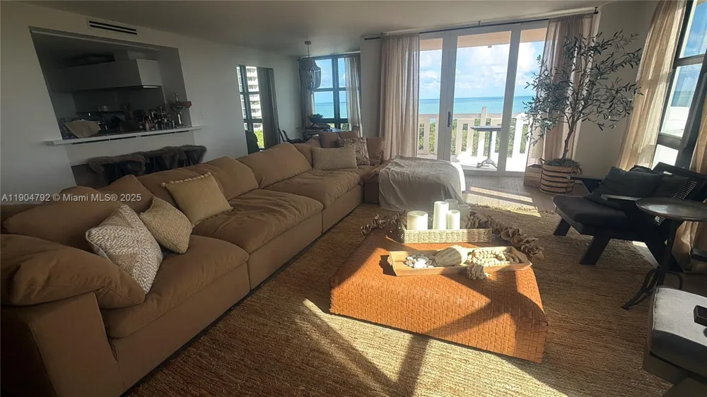 1121 Crandon Blvd #D608 Key Biscayne, FL 33149
