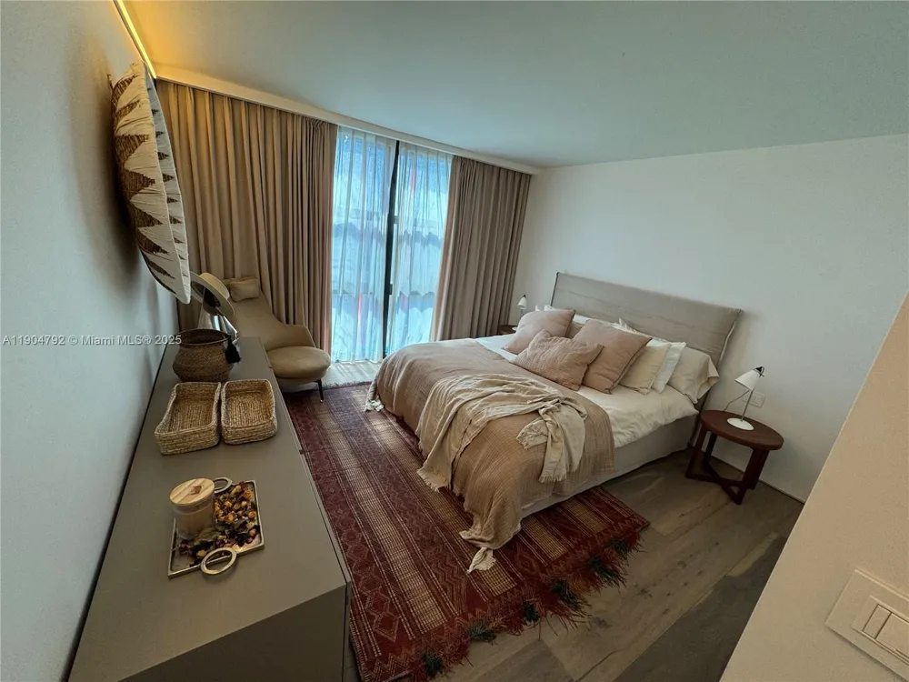 1121 Crandon Blvd #D608 Key Biscayne, FL 33149