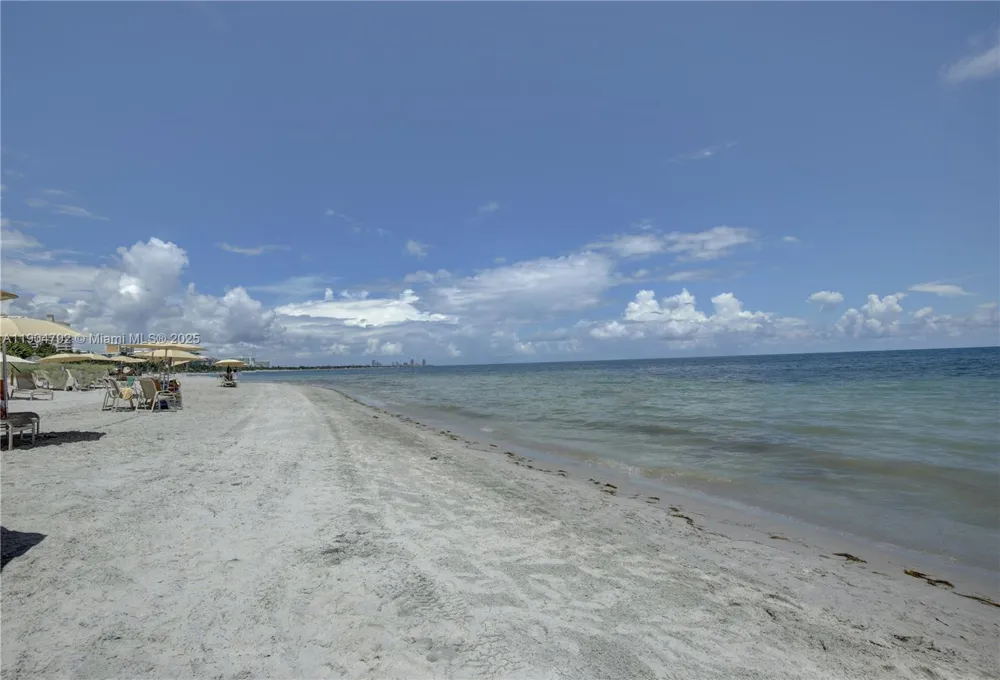 1121 Crandon Blvd #D608 Key Biscayne, FL 33149