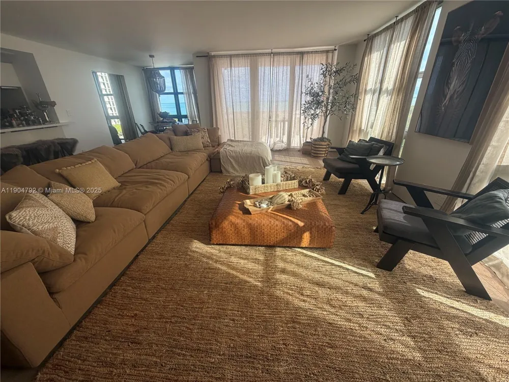 1121 Crandon Blvd #D608 Key Biscayne, FL 33149