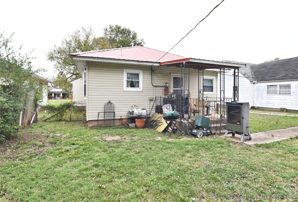 807 S Price Avenue Hominy, OK 74035