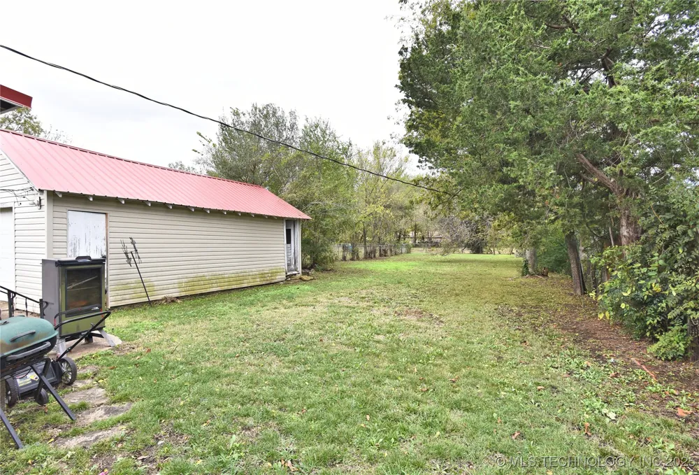 807 S Price Avenue Hominy, OK 74035