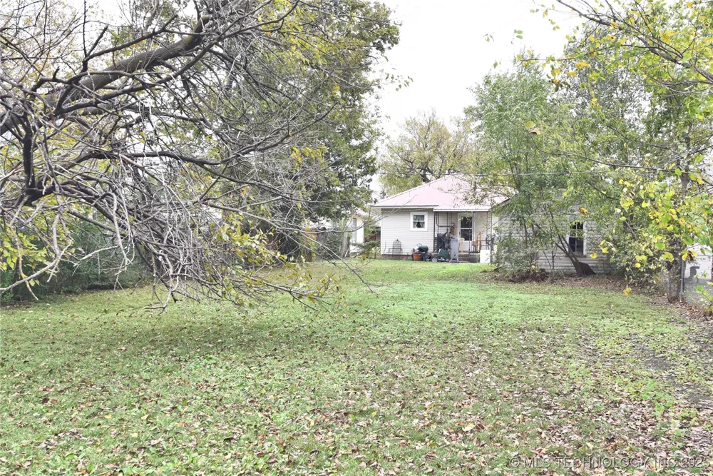 807 S Price Avenue Hominy, OK 74035