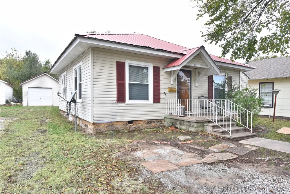 807 S Price Avenue Hominy, OK 74035