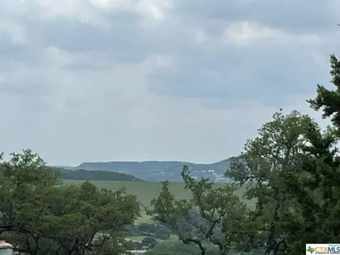 475 Village Top