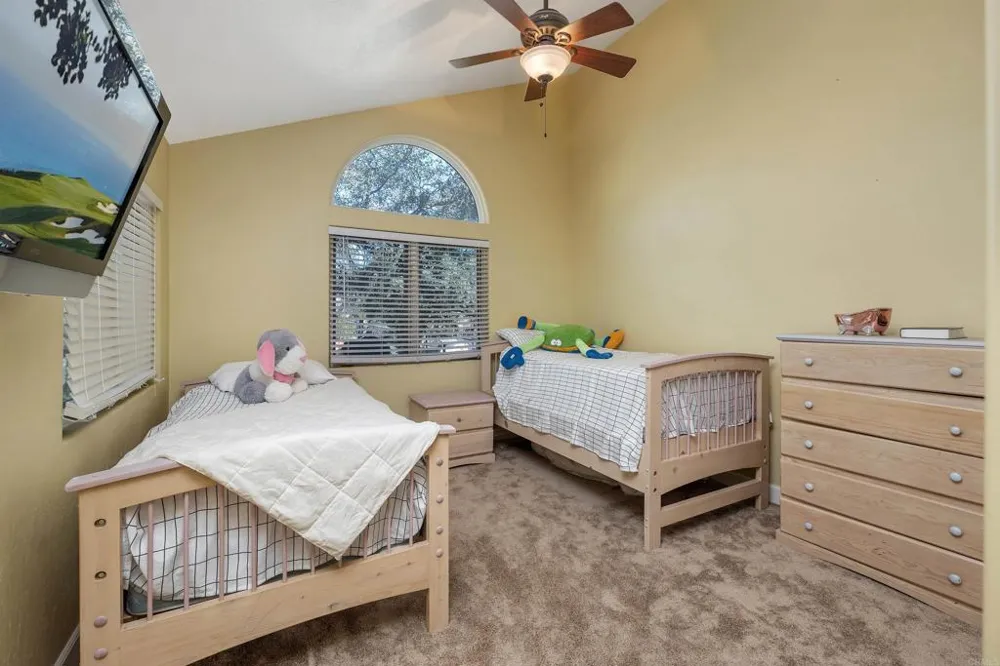 2016 S Grade Road Alpine, CA 91901