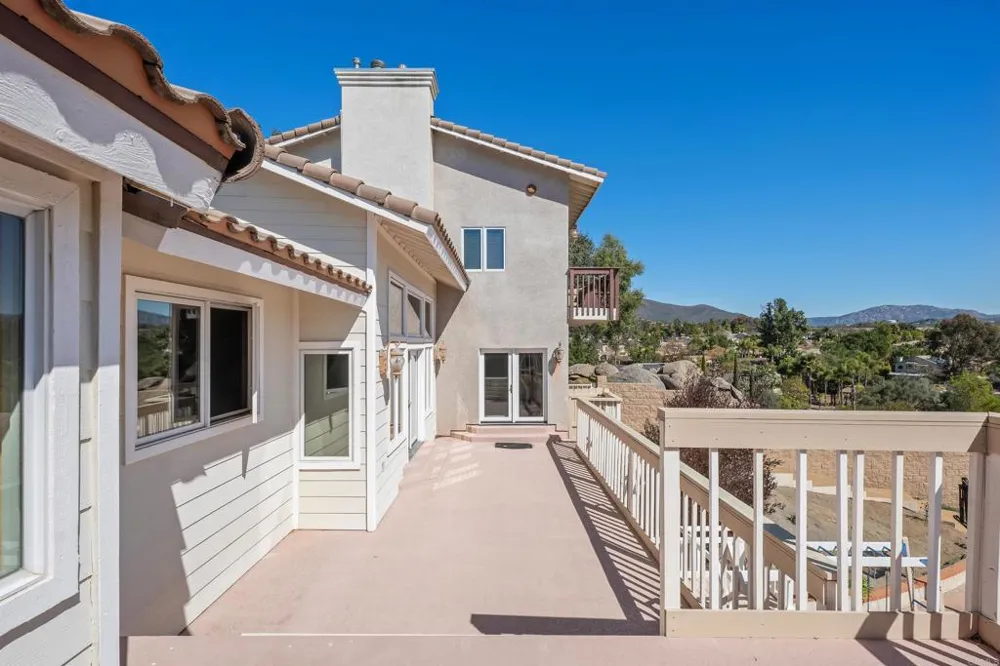 2016 S Grade Road Alpine, CA 91901