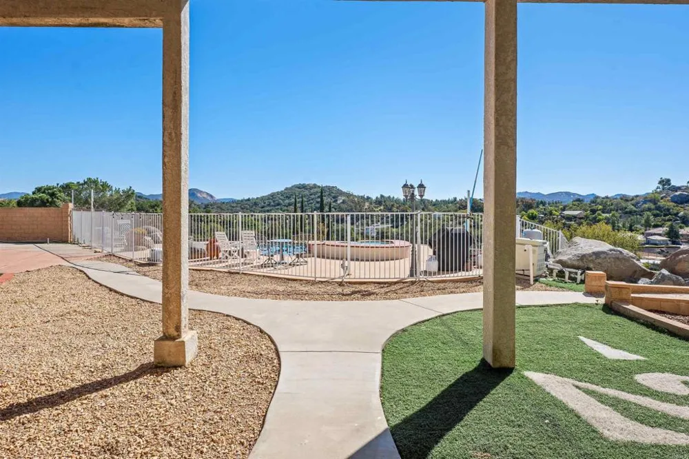 2016 S Grade Road Alpine, CA 91901