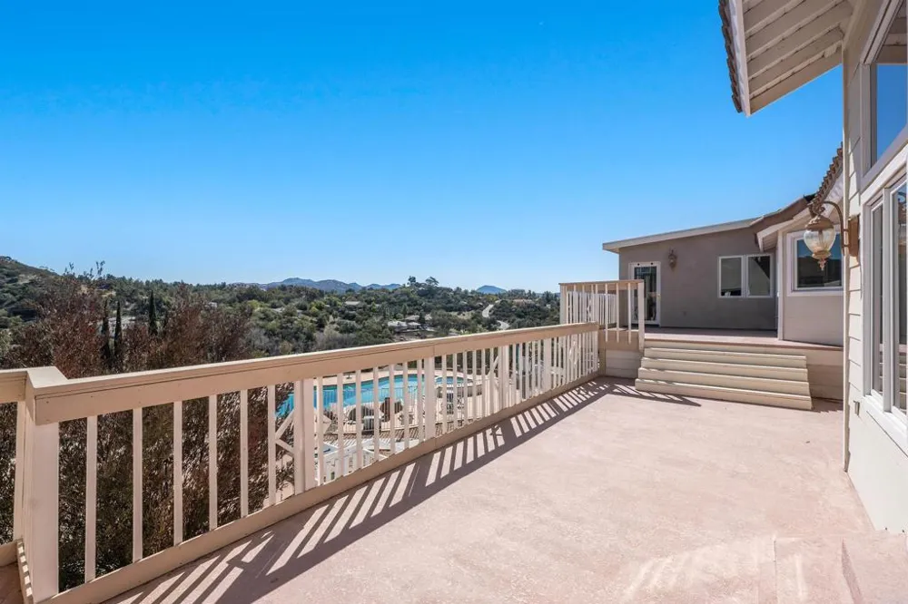 2016 S Grade Road Alpine, CA 91901