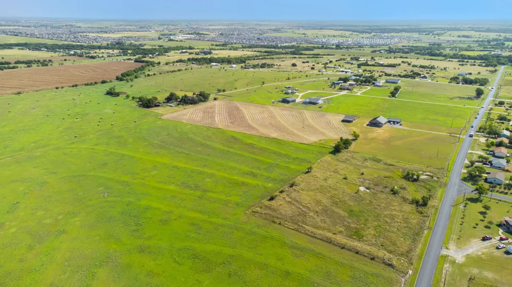 1499 County Road 311 Drive Jarrell, TX 76537
