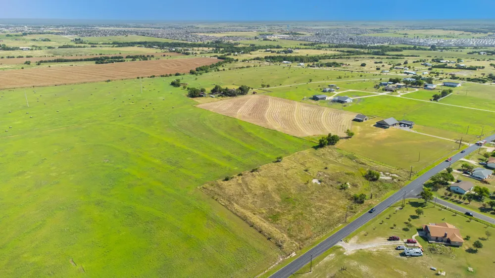 1499 County Road 311 Drive Jarrell, TX 76537