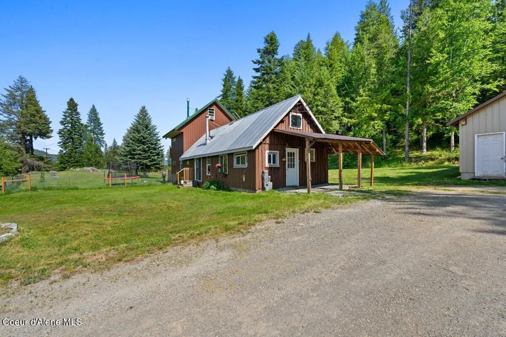 929 Irish Rd Sagle, ID 83860