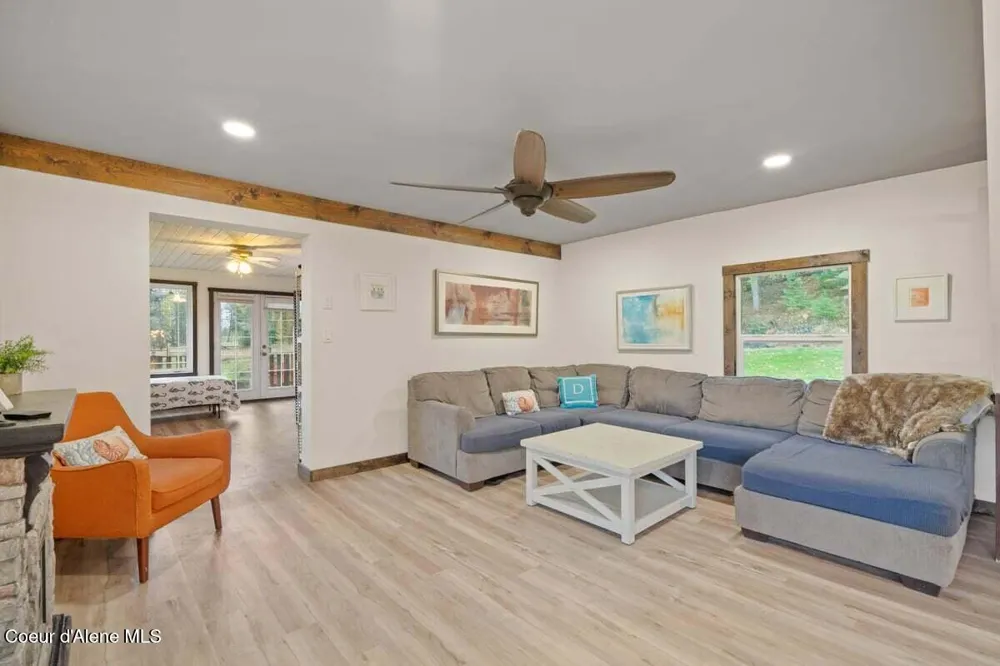 929 Irish Rd Sagle, ID 83860