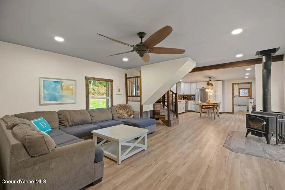 929 Irish Rd Sagle, ID 83860