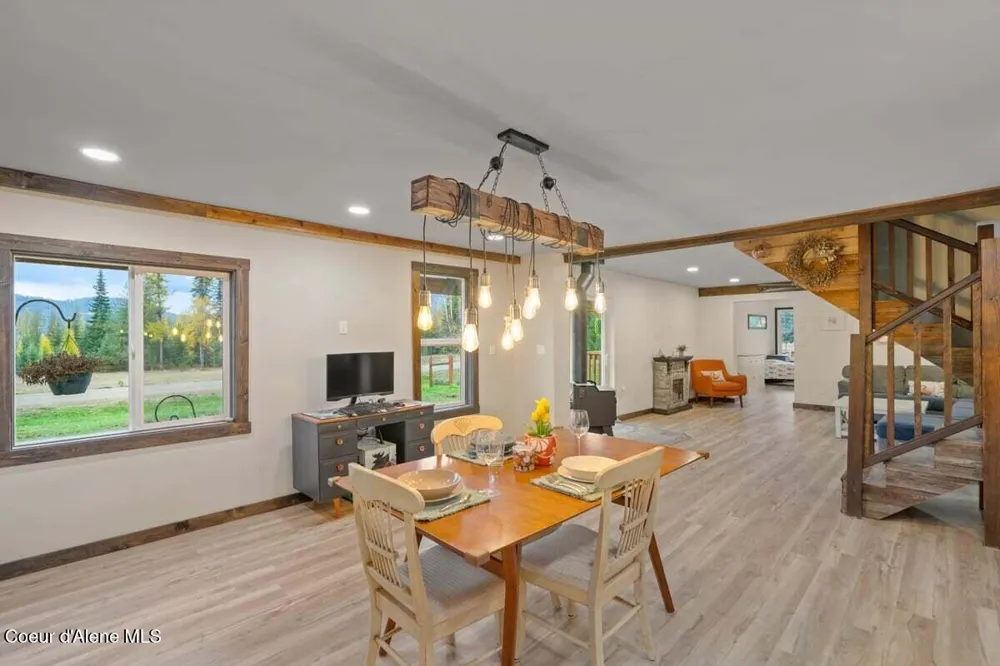 929 Irish Rd Sagle, ID 83860