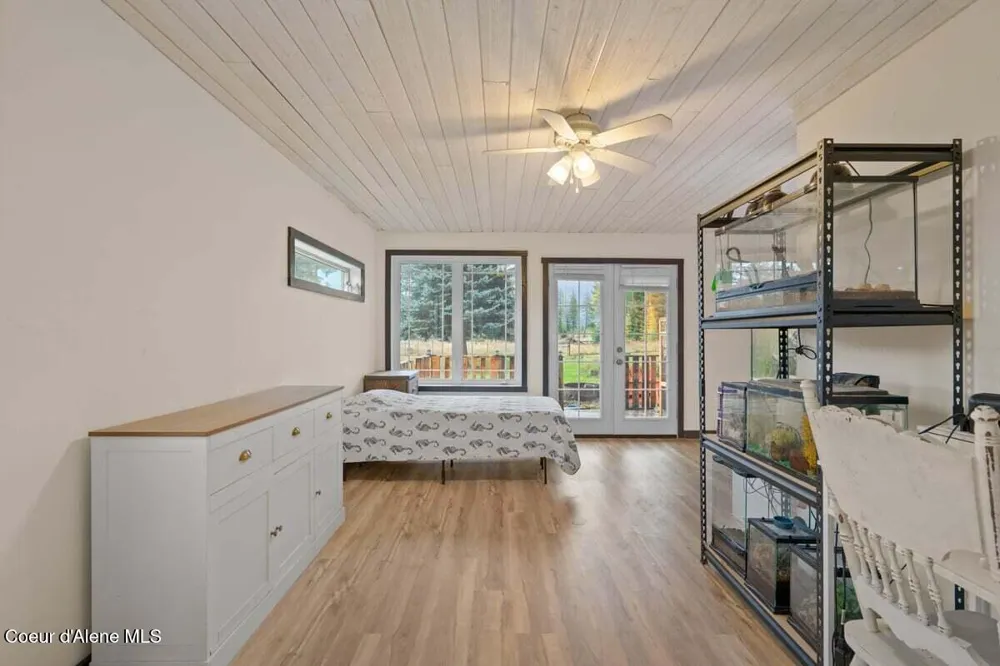 929 Irish Rd Sagle, ID 83860