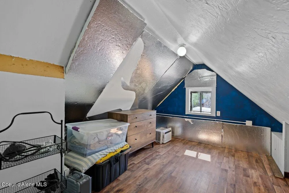 929 Irish Rd Sagle, ID 83860