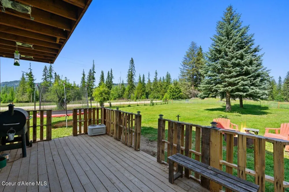 929 Irish Rd Sagle, ID 83860